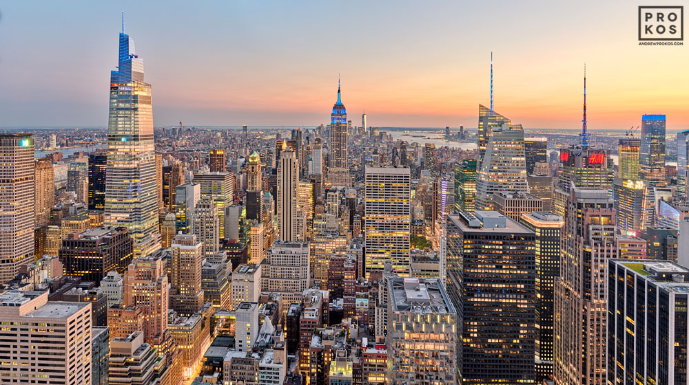MANHATTAN EMPIRE STATE VIEW FROM ROCKEFELLER CENTER AT DUSK 5214 1000PX (1)